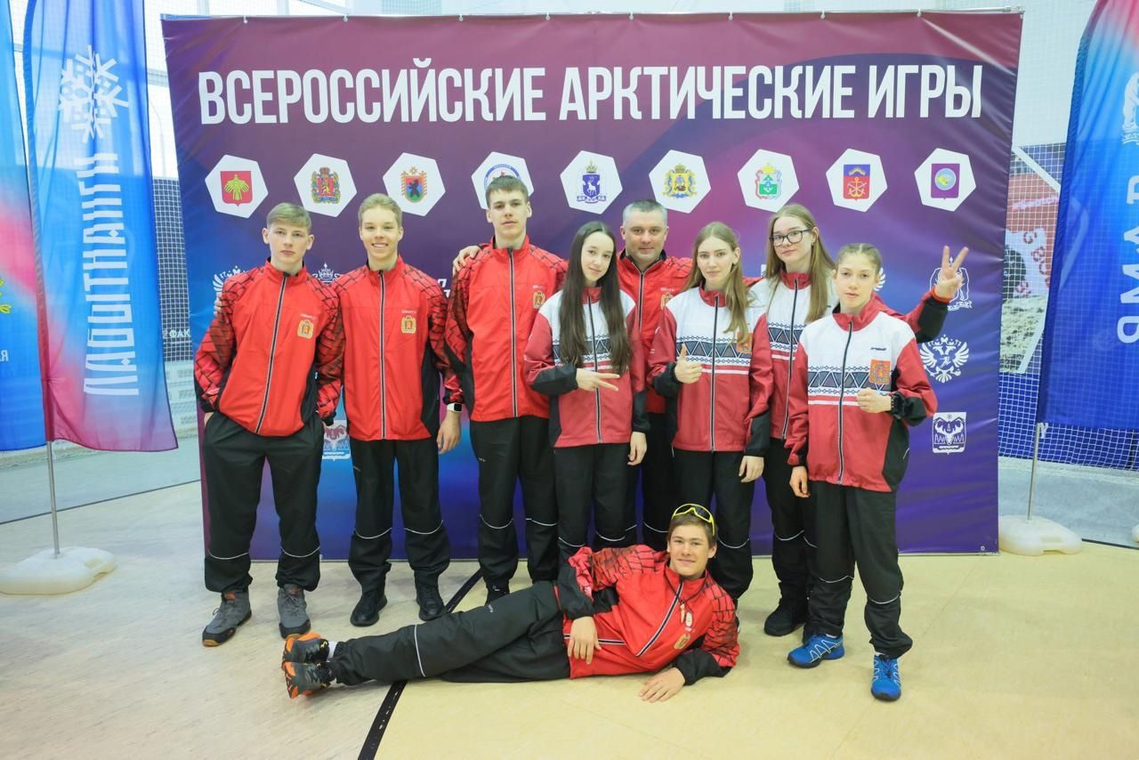Варвара Давидюк – серебряный и бронзовый призёр в соревнованиях по лыжным гонкам на III Всероссийских арктических играх среди школьников.