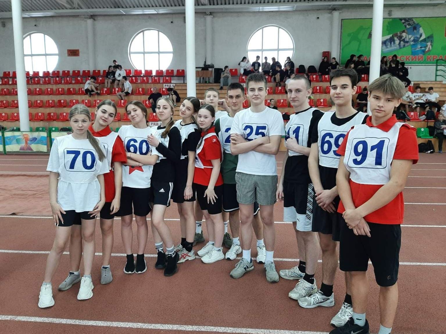 Призёры муниципального этапа всероссийских соревнований школьников «Президентские состязания» среди 9-11 классов.